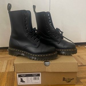 Dr.Martens